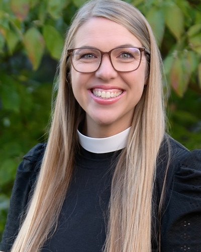 Rev. Laura Henrik